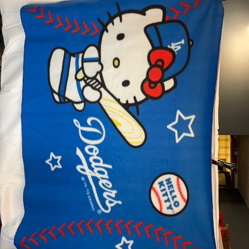 LA Dodgers Hello Kitty Plush Blanket MLB giveaway